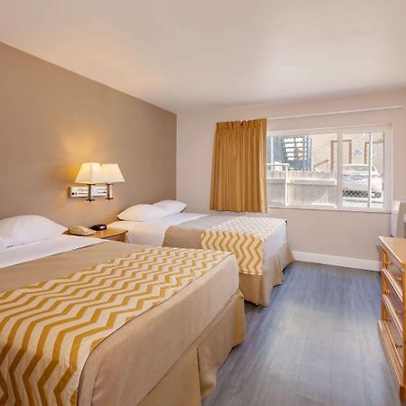 Travelodge by Wyndham Eureka Eksteriør billede
