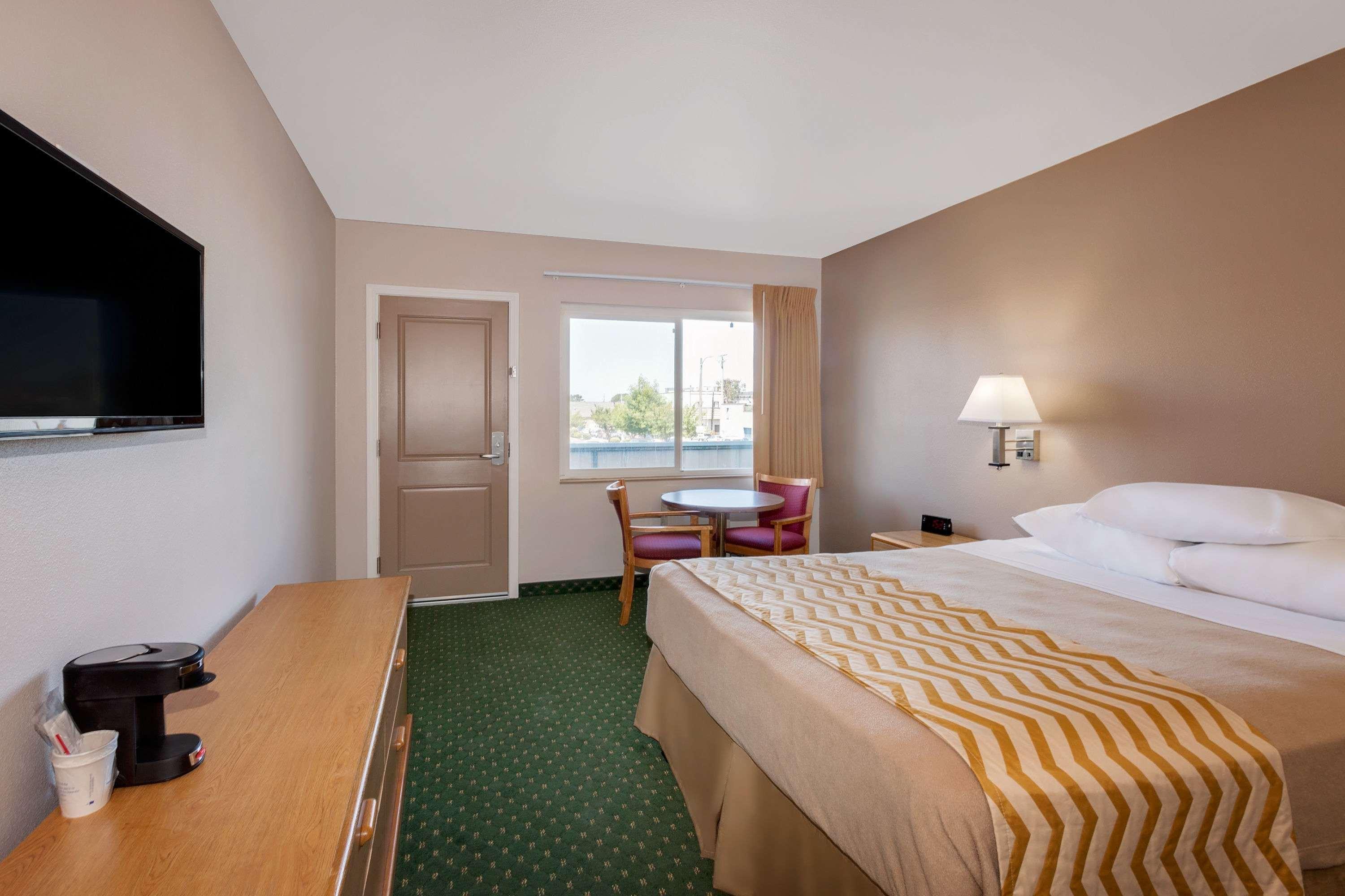 Travelodge by Wyndham Eureka Eksteriør billede